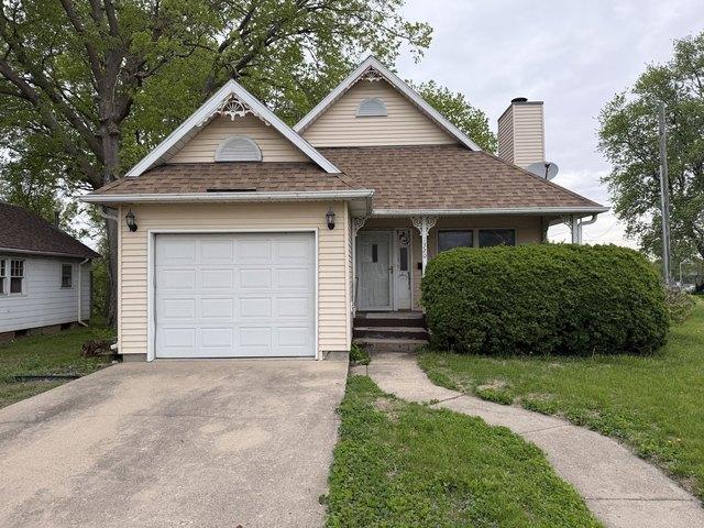 House for sale in Whiteside, Illinois