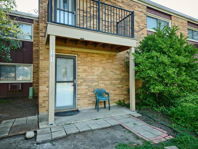 Condo for sale in Lombard, Illinois