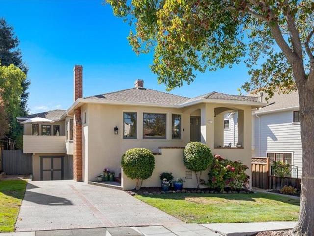 House for sale in Burlingame, San Mateo County