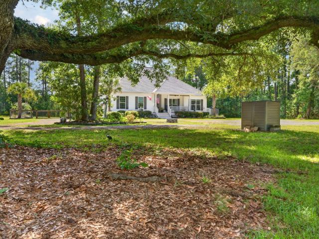 House for sale in Bonneau, South Carolina