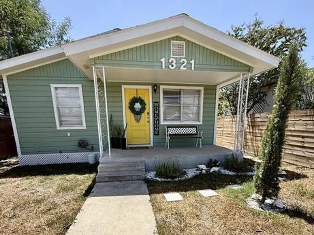 House for sale in Cameron, Texas