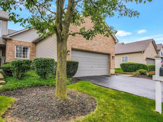 Townhouse for sale in Elgin, Illinois