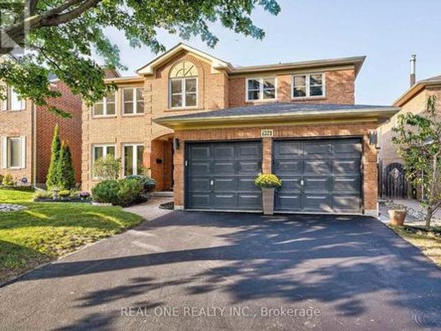 House for sale in Oakville, Ontario