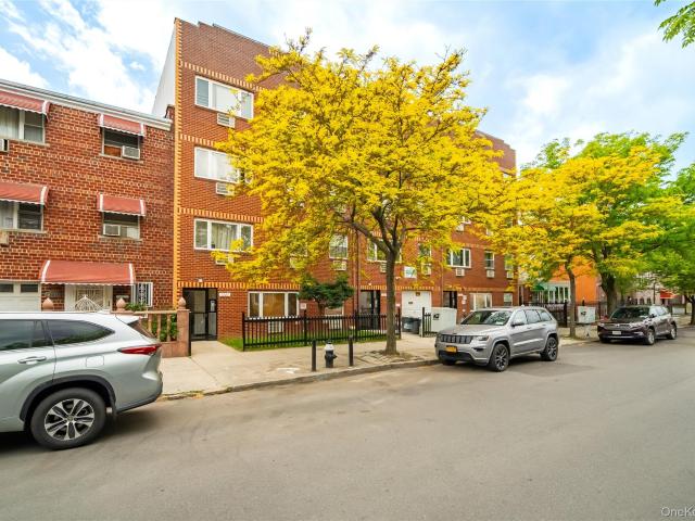Commercial for sale in The Bronx, Arverne