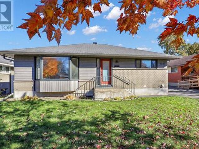 House for sale in College, Ottawa