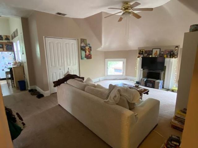 Apartment for rent in Louisville