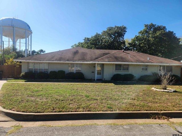 House for sale in Tyler, Smith County