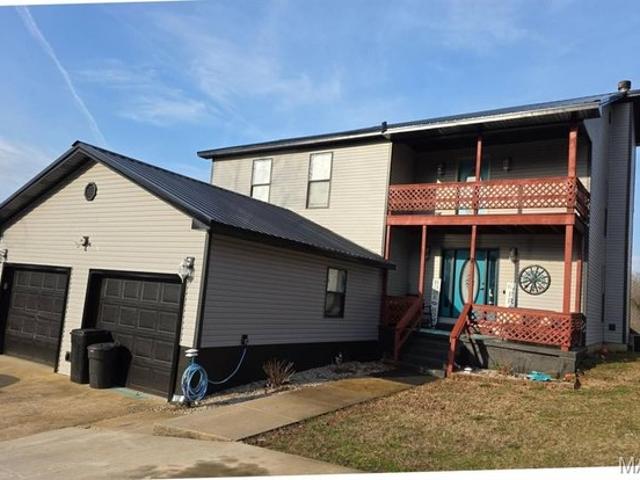House for sale in Poplar Bluff, Butler County