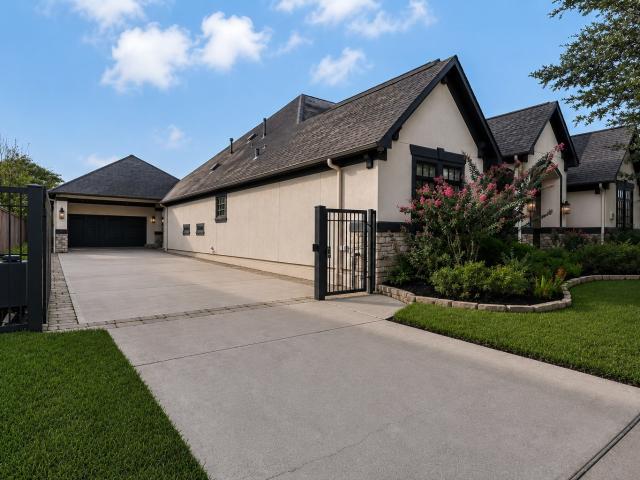 House for sale in Friendswood, Texas