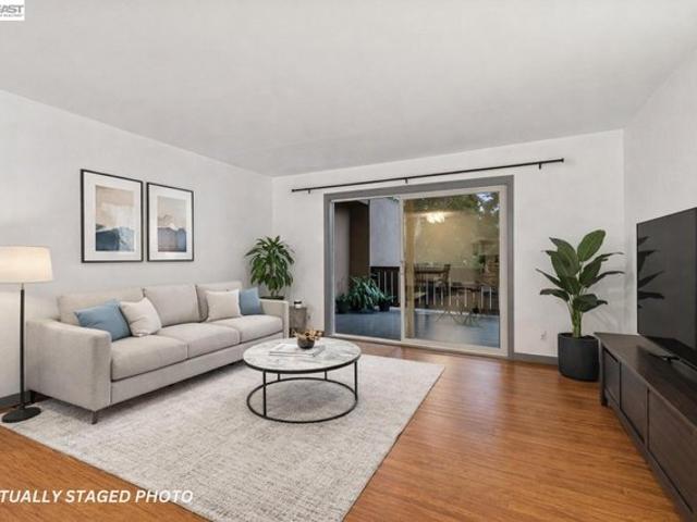 Condo for sale in Alameda, California