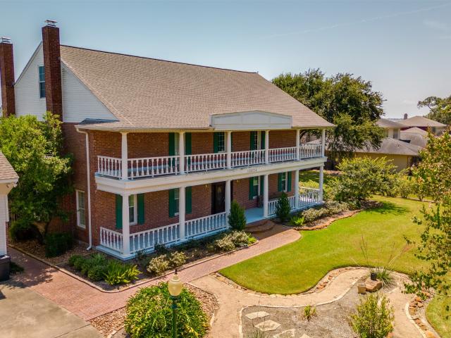 House for sale in Beach City, Chambers County