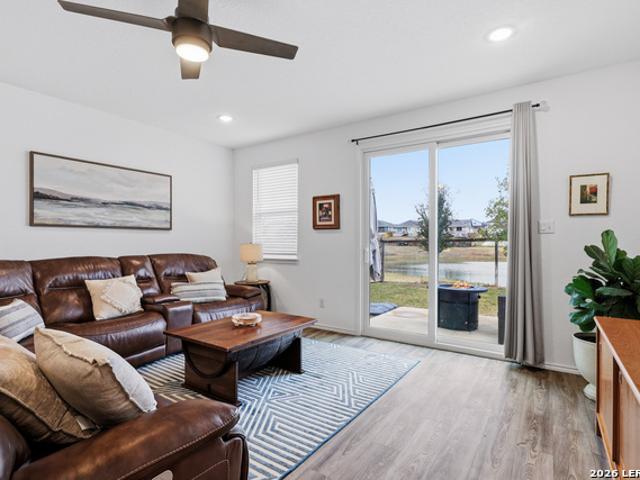 House for sale in Saint Hedwig, Texas