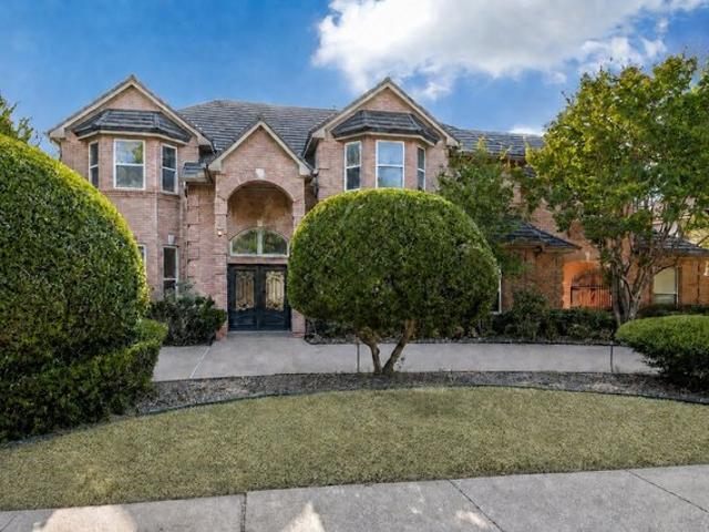 House for sale in Farmers Branch, Texas