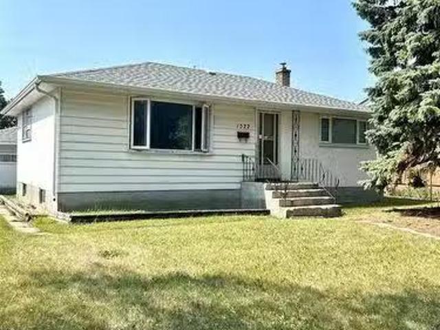 House for sale in East St. Paul, Manitoba