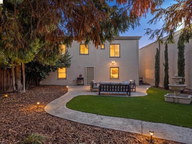 House for sale in Oakland, Alameda County
