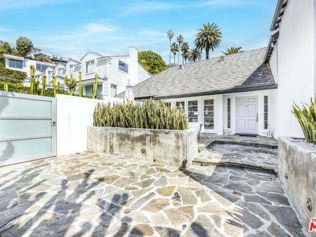 Property for rent in Canoga Park, California