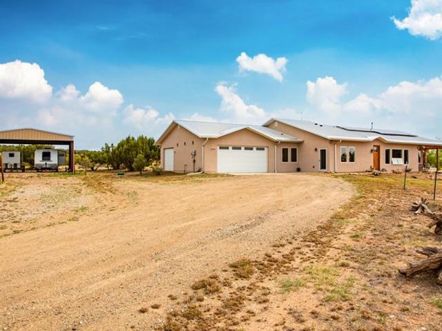 House for sale in Edgewood, New Mexico