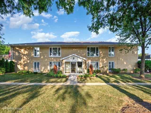 Condo for sale in Arlington Heights, Illinois