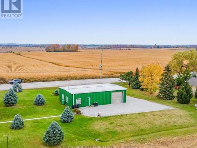 House for sale in Ontario