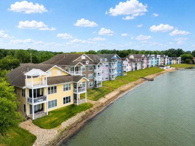 Condo for sale in Cedar Lake, Indiana