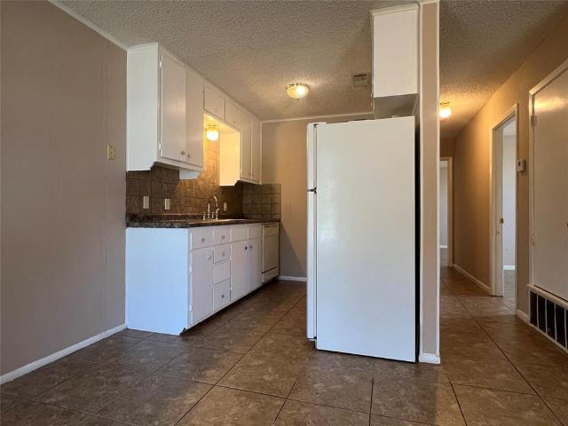 House for sale in Comanche, Comanche County