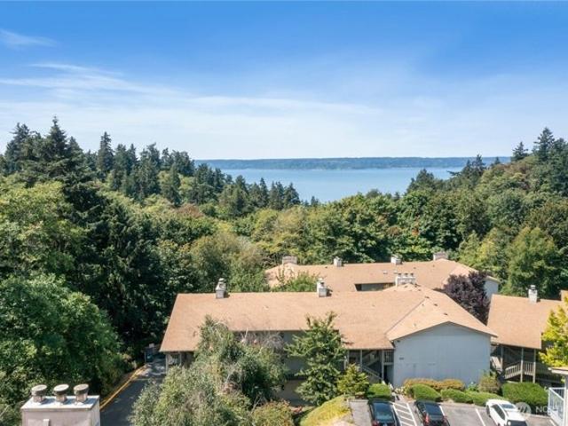 Condo for sale in Burien, Washington