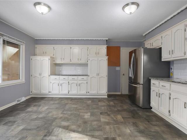 House for sale in Park Hills, Grandview