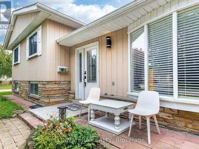 House for sale in Burlington, Ontario