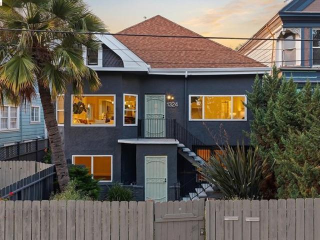 House for sale in Oakland, Alameda County