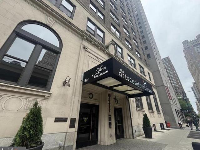 Condo for sale in Philadelphia, Pennsylvania