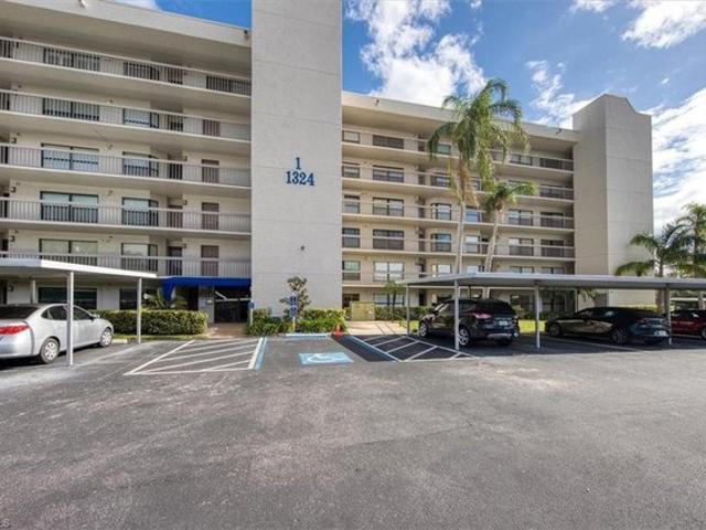 Condo for sale in South Pasadena, Florida