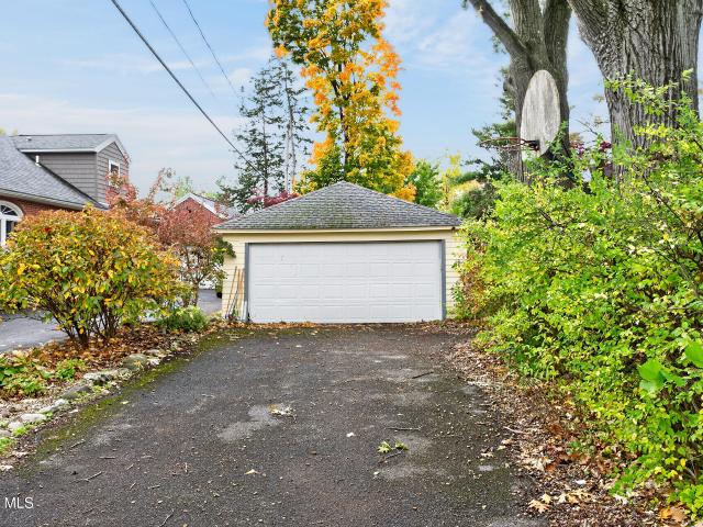 House for sale in Old Niskayuna, Town of Niskayuna