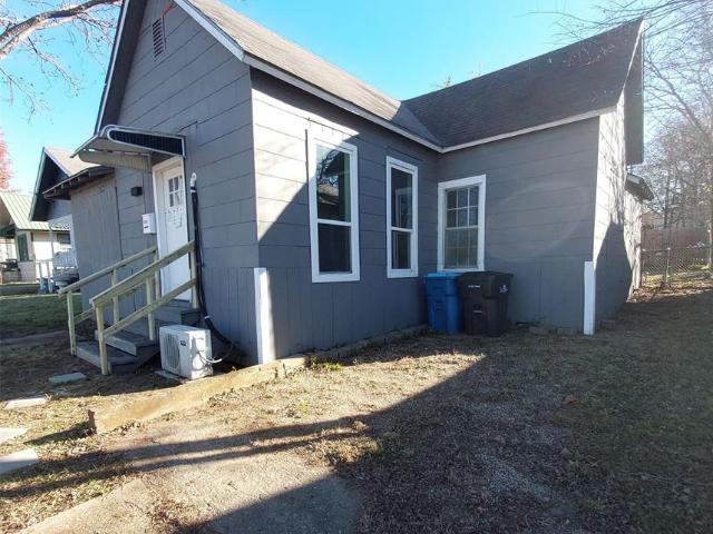House for sale in Denison, Grayson County