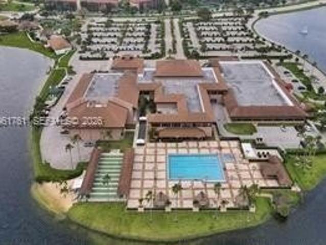 House for sale in Pembroke Pines, Florida