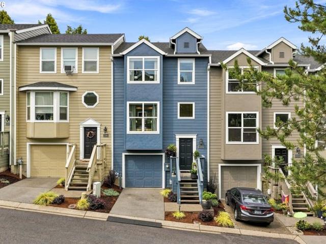Townhouse for sale in Oregonia