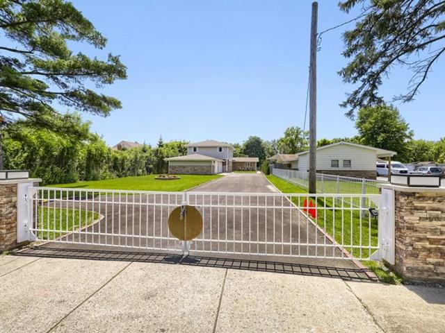 House for sale in Glenview, Illinois