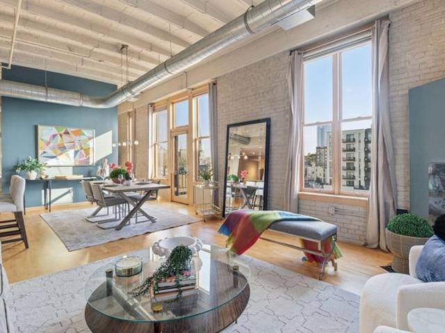 Condo for sale in Milwaukee, Milwaukee County