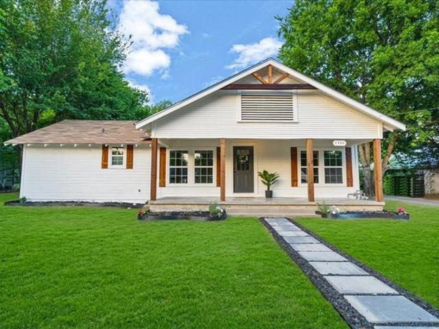 House for sale in Navarro, Texas