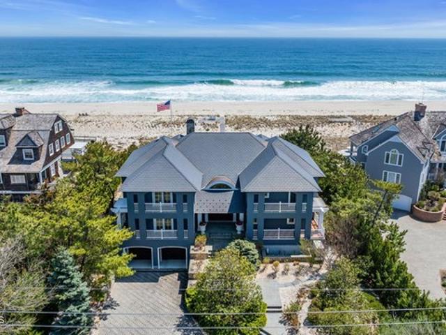 House for sale in Mantoloking, New Jersey