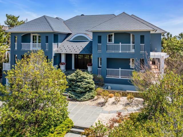 House for sale in Mantoloking, New Jersey