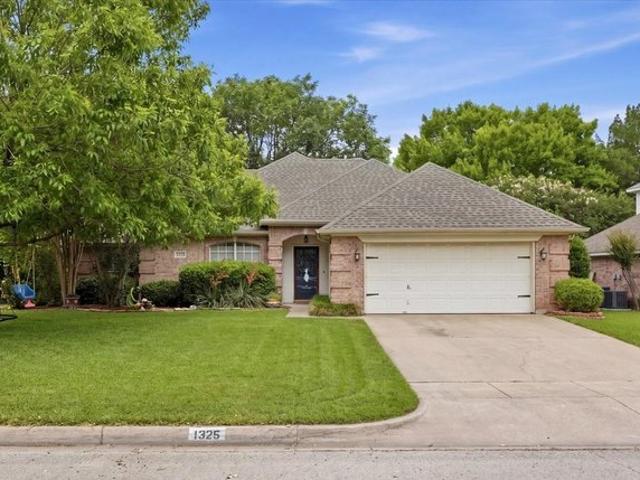 House for sale in Benbrook, Texas