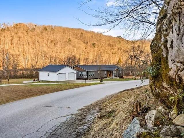 House for sale in Powell, Kentucky
