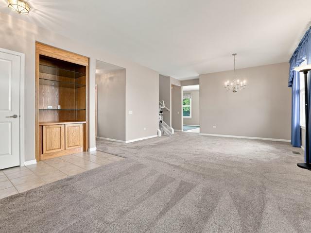House for sale in Mchenry, Illinois