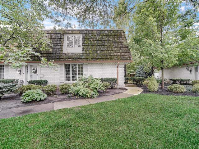 Condo for sale in Munster, Lake County