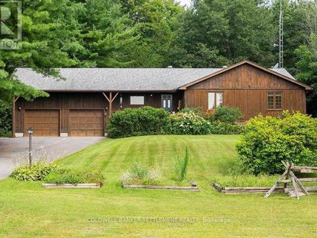 House for sale in Ontario