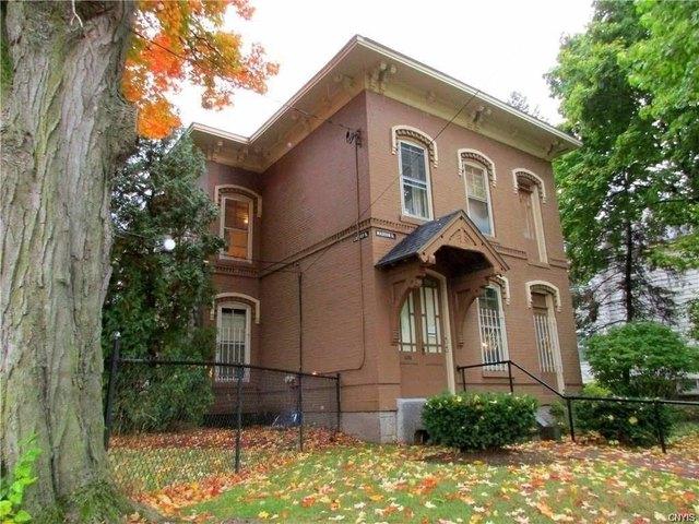 House for sale in Syracuse, New York