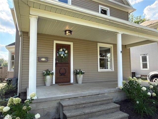 House for sale in Dover, Ohio