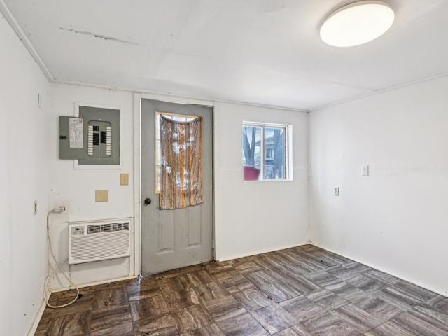 House for sale in Mchenry, Illinois