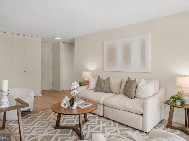Condo for sale in Philadelphia, Pennsylvania