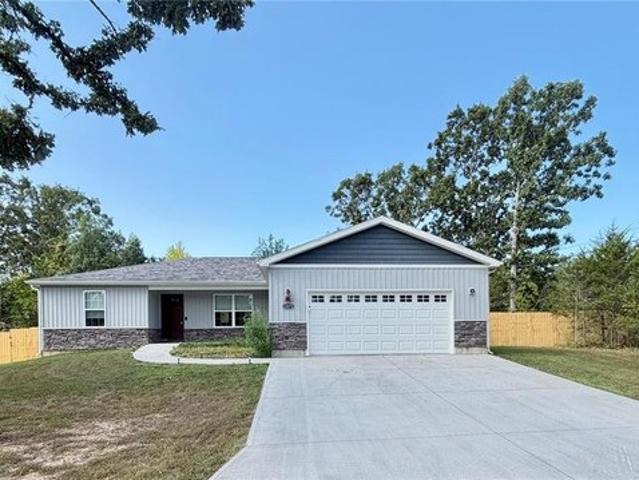 House for sale in Dixon, Missouri
